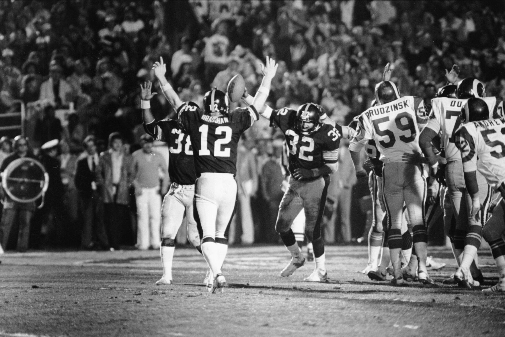 1980: Terry Bradshaw's record day helps Pittsburgh Steelers beat LA Rams in Super Bowl